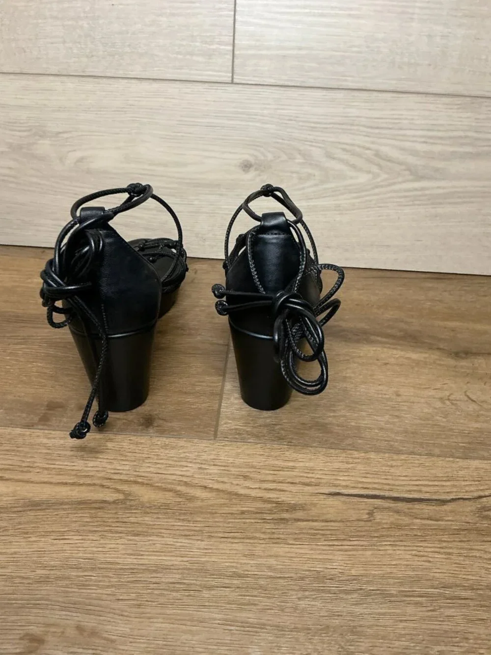 Charles David Vegas Wedge Sandals Strappy Platform Black 8.5M